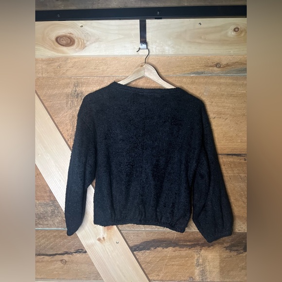 Jennifer Lopez Black Soft Sweater Long sleeve women’s size small - Picture 4 of 4